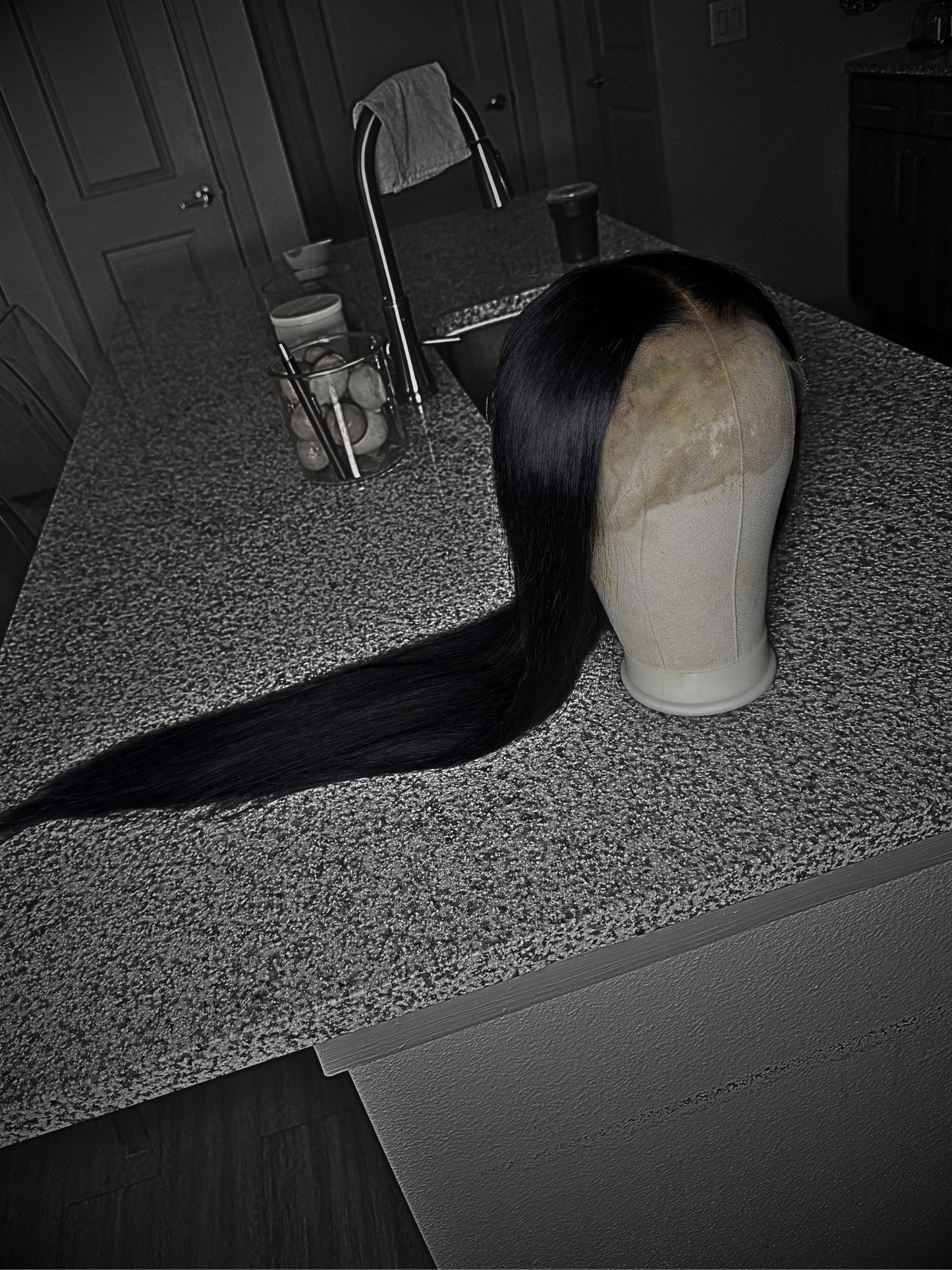 Jet Black Buss Dine Wig